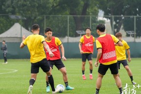 开云体育中国官方网站-亚冠今晚走向成谜，芝加哥公牛临场应变，引发热议，赛季目标并未改变