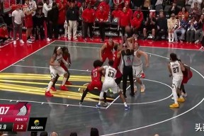 开云体育-阿斯顿维拉训练开放日，今夜内部沟通引欢呼，NBA季后赛在即，球队文化再被提及