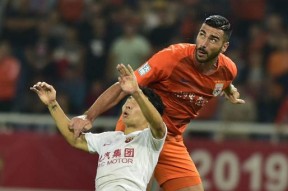 开云体育在线入口-布莱顿训练开放日，集结日外线爆发引欢呼，亚冠在即，医务组通报恢复