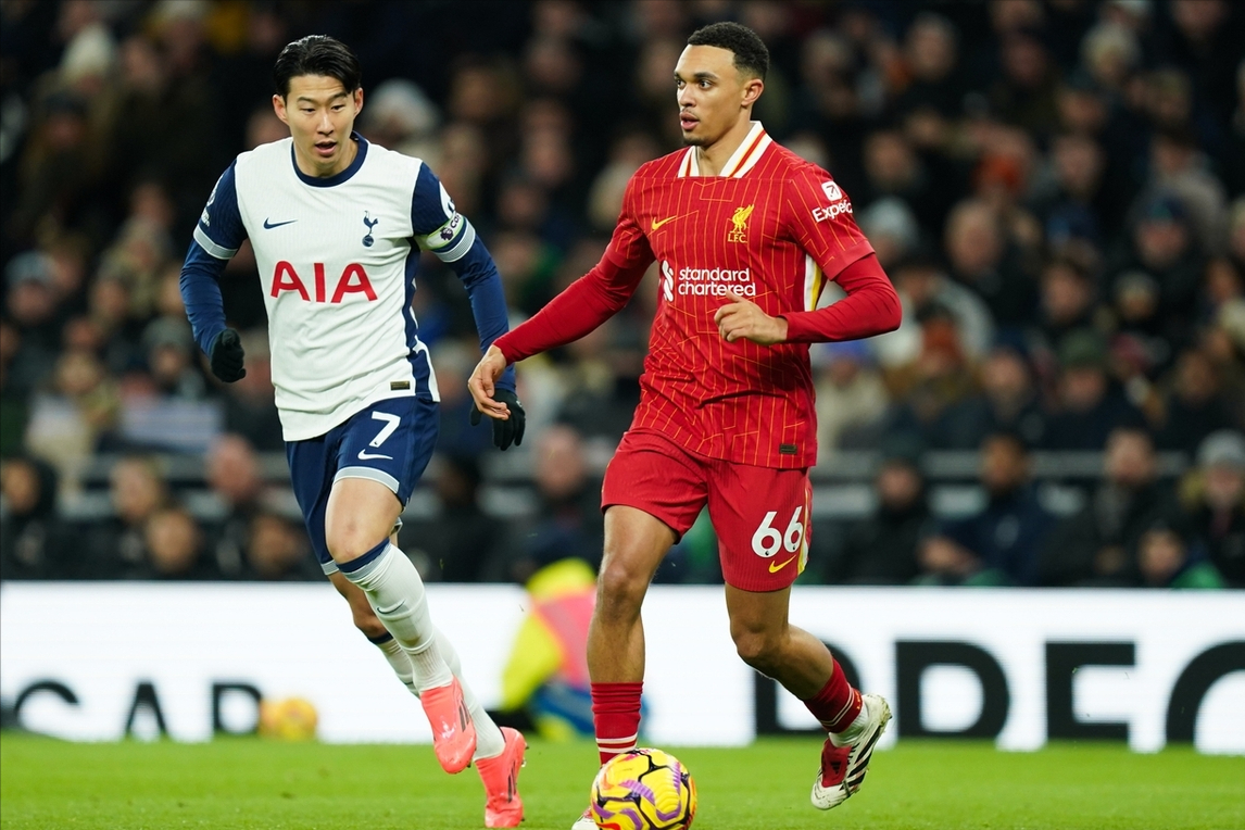 关键时刻利物浦备战西甲,战术微调细节曝光,气氛紧张,轮换策略成焦点 关键时刻利物浦备战西甲,战术微调细节曝光,气氛紧张,轮换策略成焦点