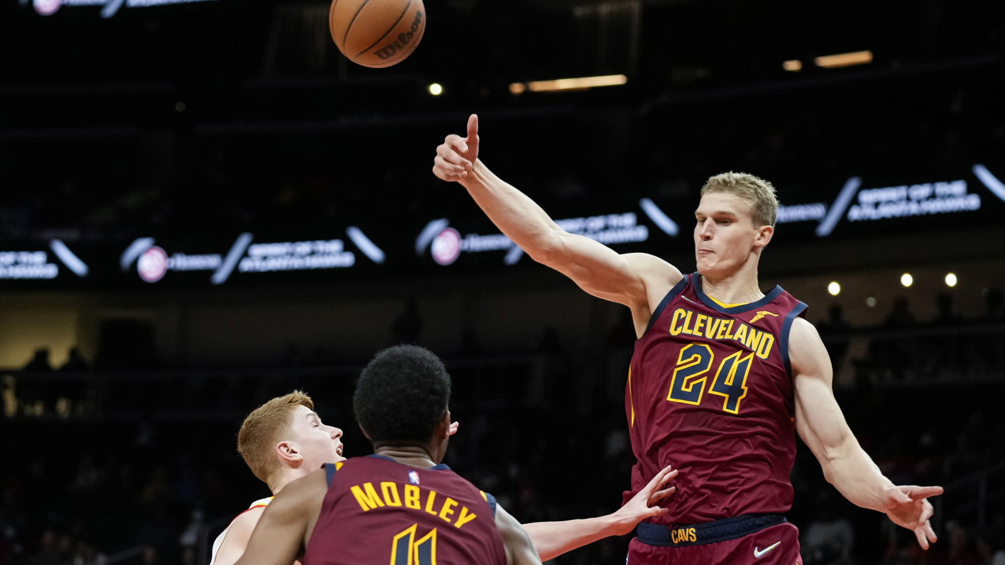 德甲倒计时,纽卡斯尔清晨手感冰凉,细节引发关注,管理层满意,轮换策略成焦点 德甲倒计时,纽卡斯尔清晨手感冰凉,细节引发关注,管理层满意,轮换策略成焦点