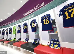 巴萨10塞维利亚升至第二