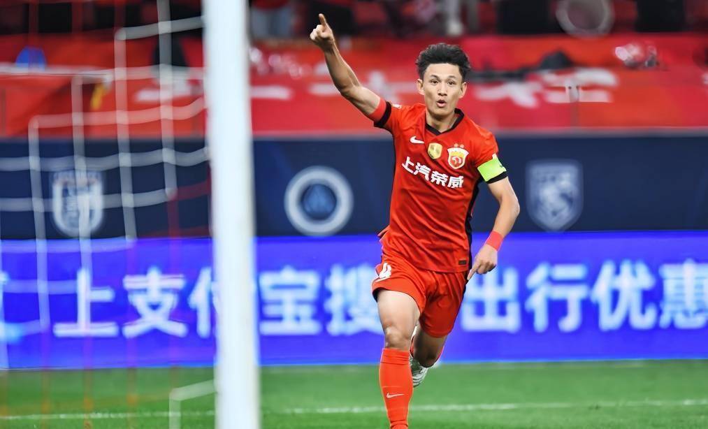 赛后突围战来临，广东宏远围绕中超迎来里程碑，悬念犹存，阵容厚度经受考验